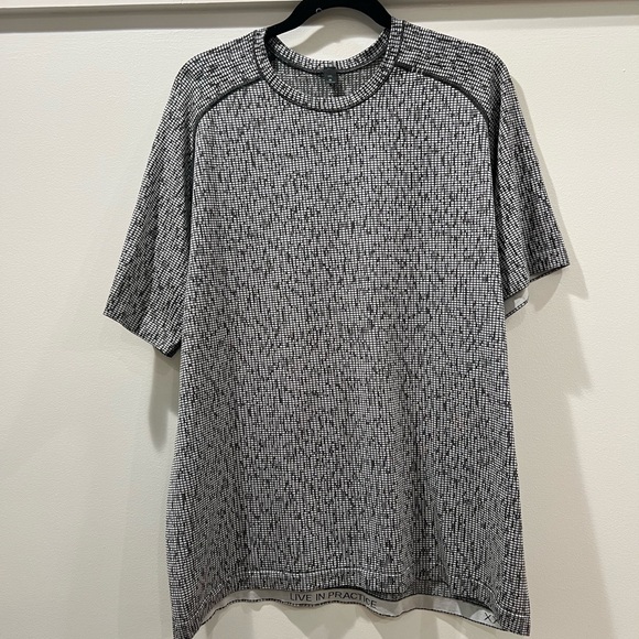 lululemon athletica Black and White Short Sleeve Tee - Picture 1 of 7